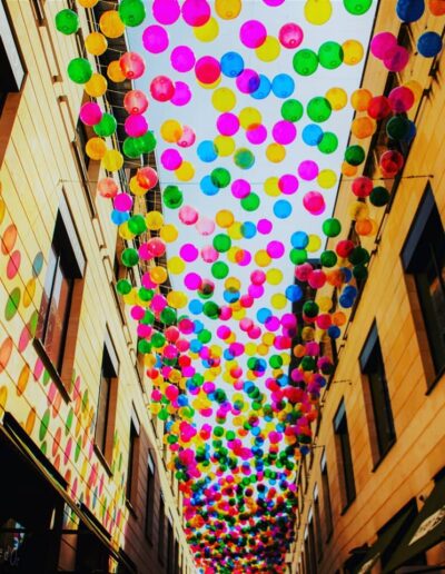 Promenade Saint Catherine à Bordeaux - Ballon multicolores - DavVero Photographie